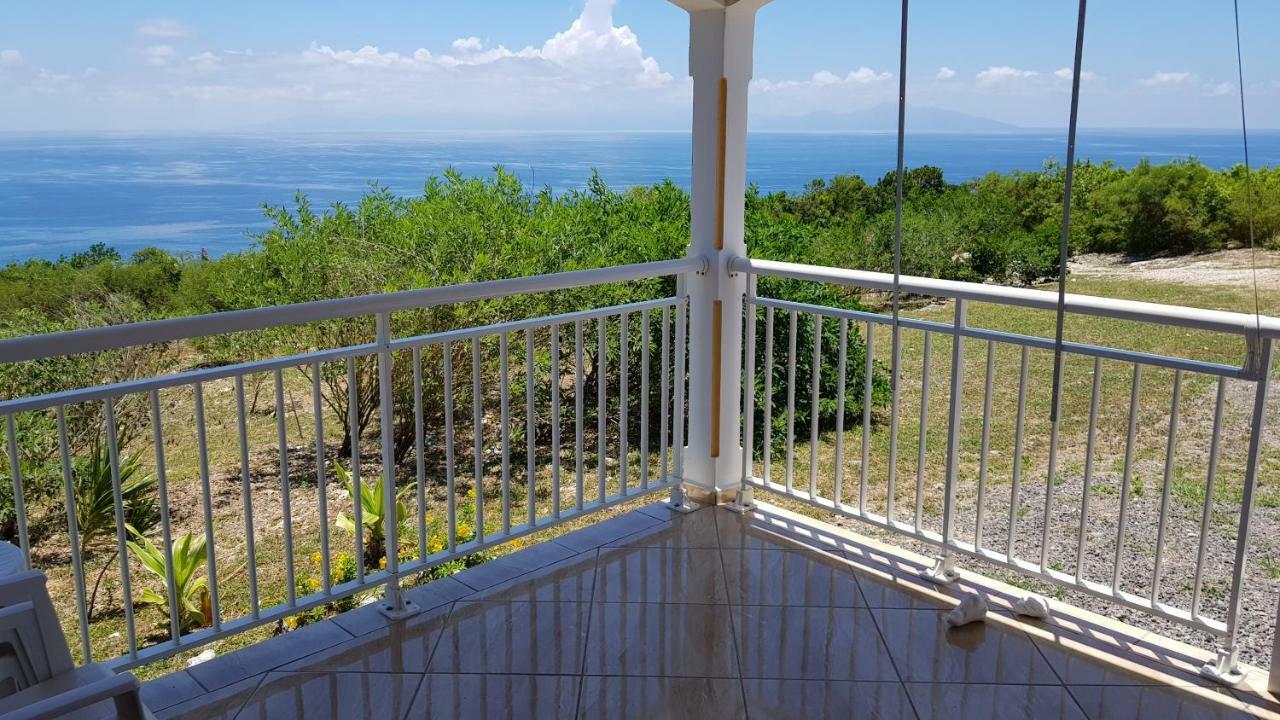 Planete Bleue Habitation Mes Desirs Villa Beaurenom Exteriör bild